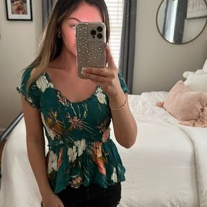 Summer top,  stretchy neckline, no tags, but hasn’t been worn